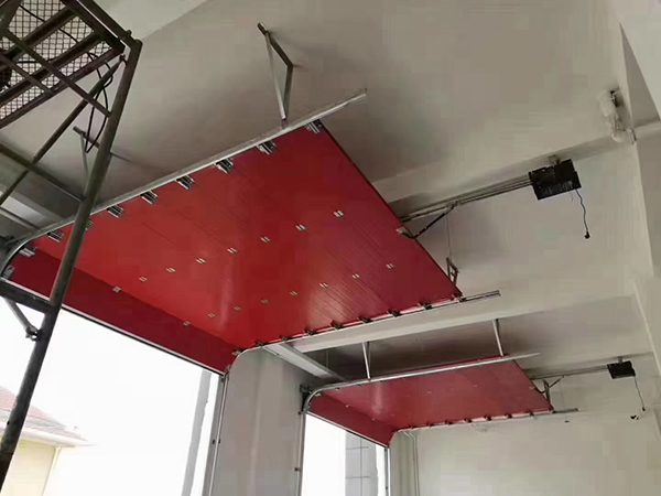 共和工业翻板门 共和工业翻板门