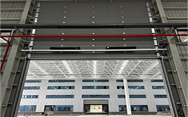 共和工业提升门