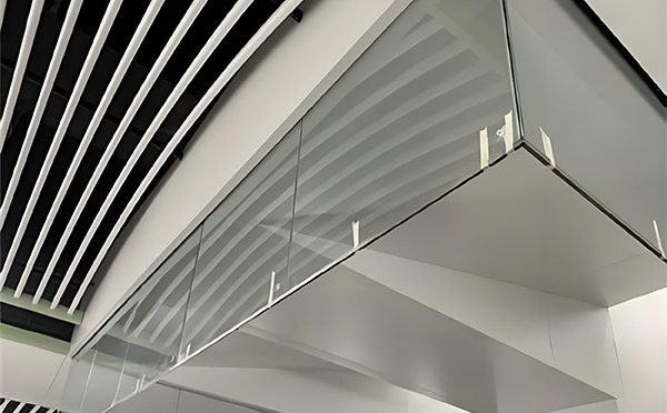 共和玻璃挡烟垂壁