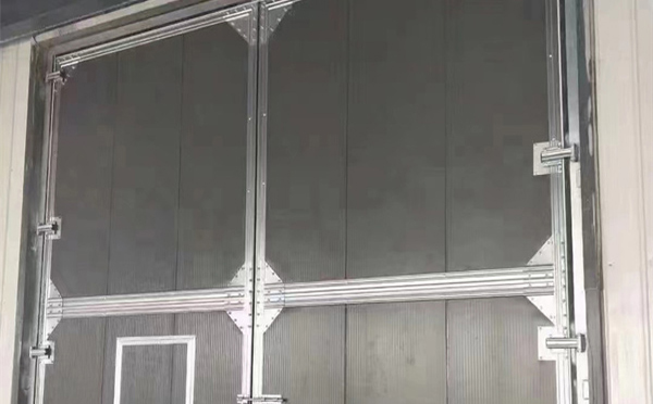 共和兰州厂房共和工业门选购与使用指南：打造高效安全的生产环境