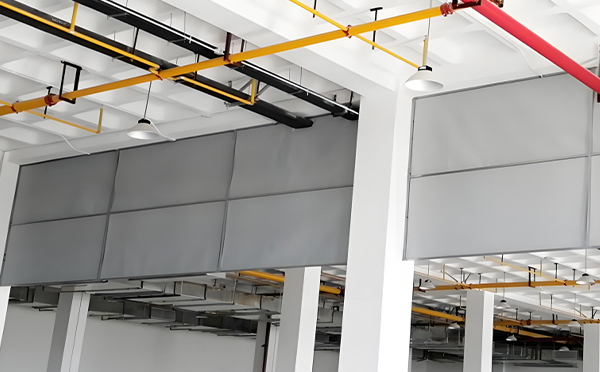 商场防烟分区常闭节点：共和挡烟垂壁高度与控制器接线图解